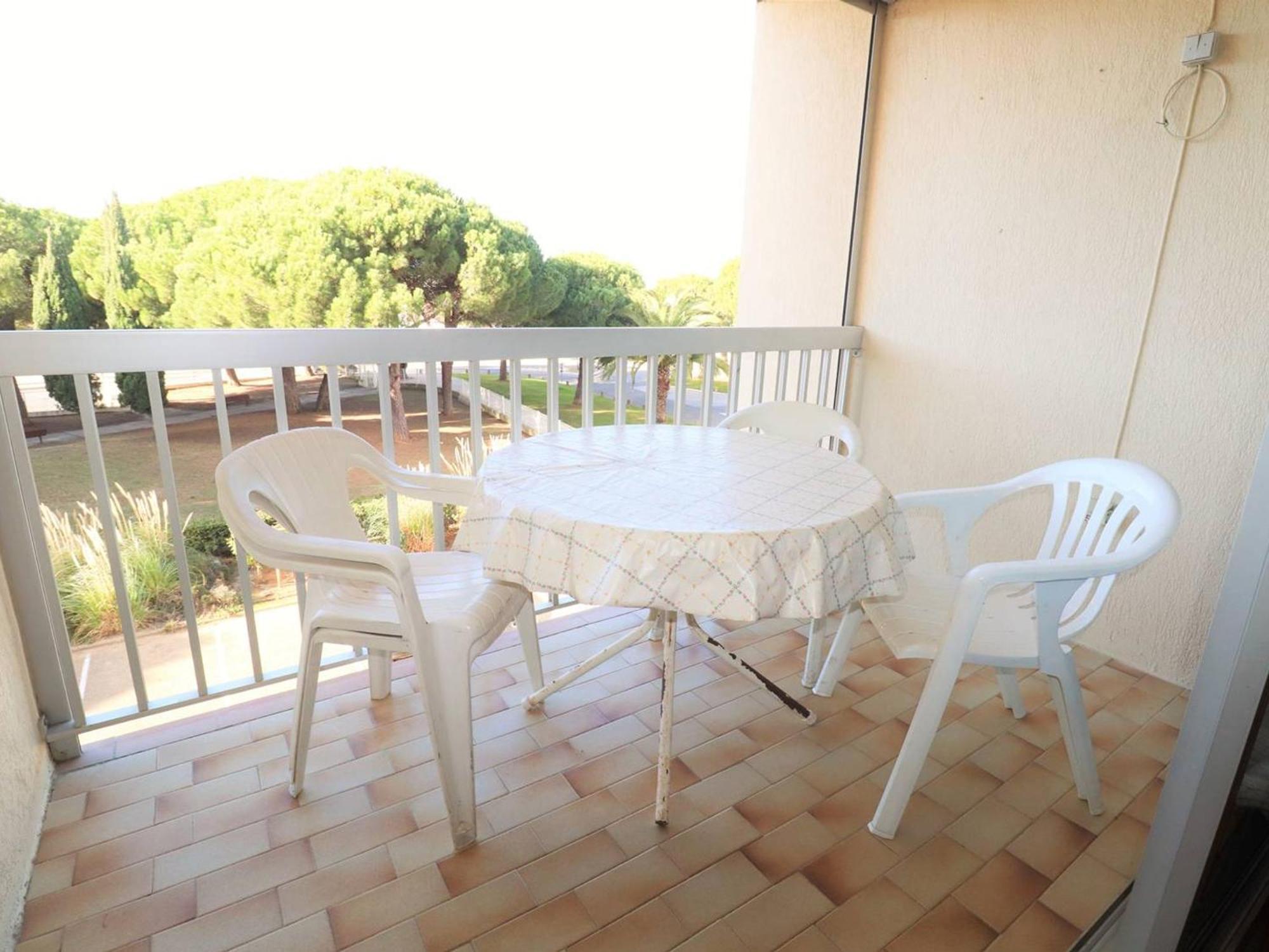 2p Proche Avec Garage, Lumineux Et Bien Situe Au Grau-du-roi - Fr-1-307-136 Le Grau-du-Roi